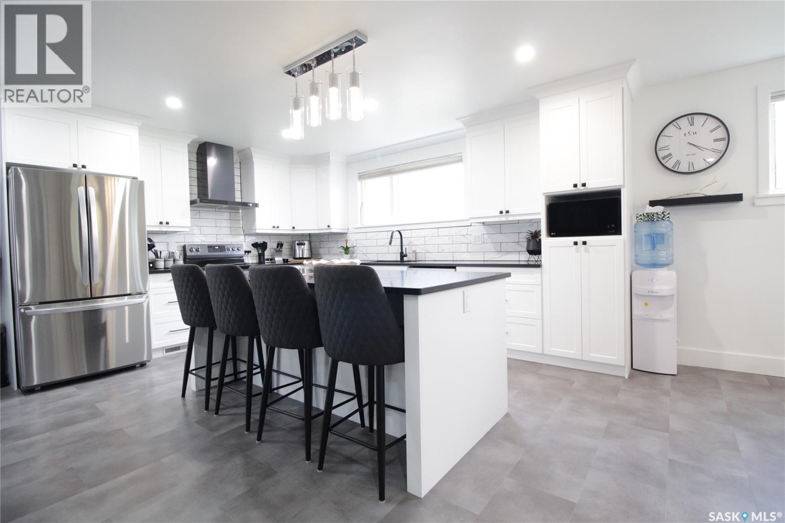 1110 Windover AVENUE