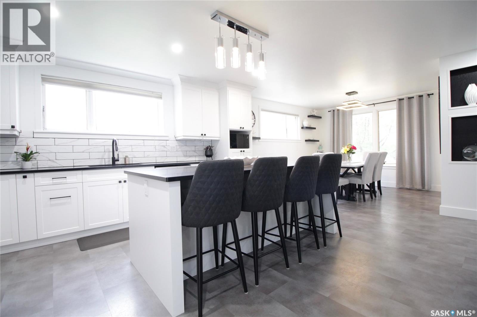 1110 Windover AVENUE