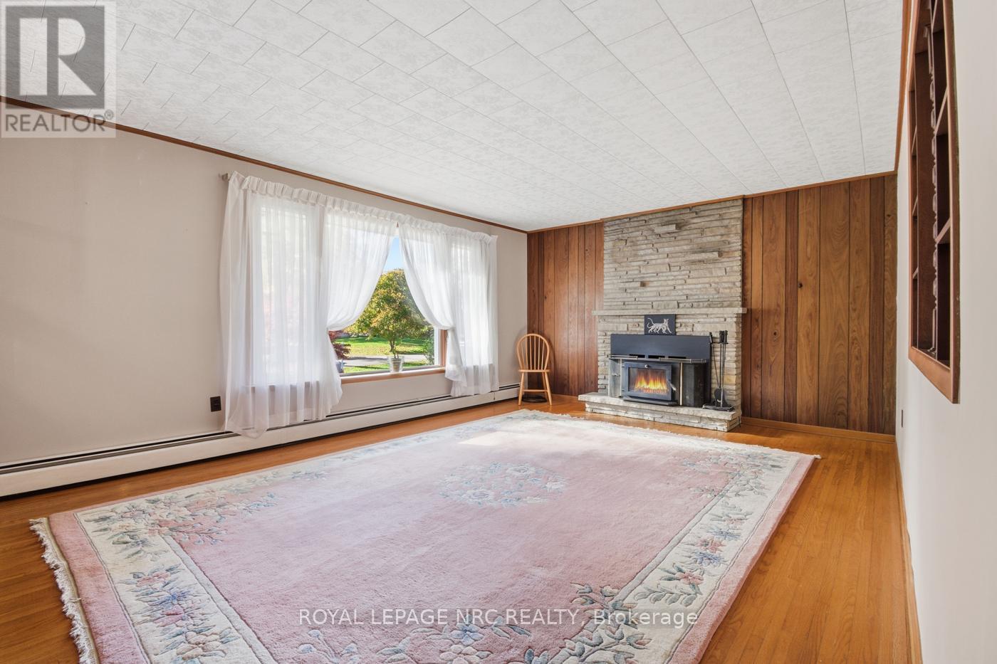 10592 WOODLAND DRIVE