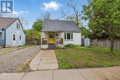 142 STRATHCONA Street Cambridge ON N3C1R3