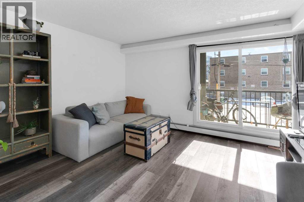 204, 931 2 Avenue NW