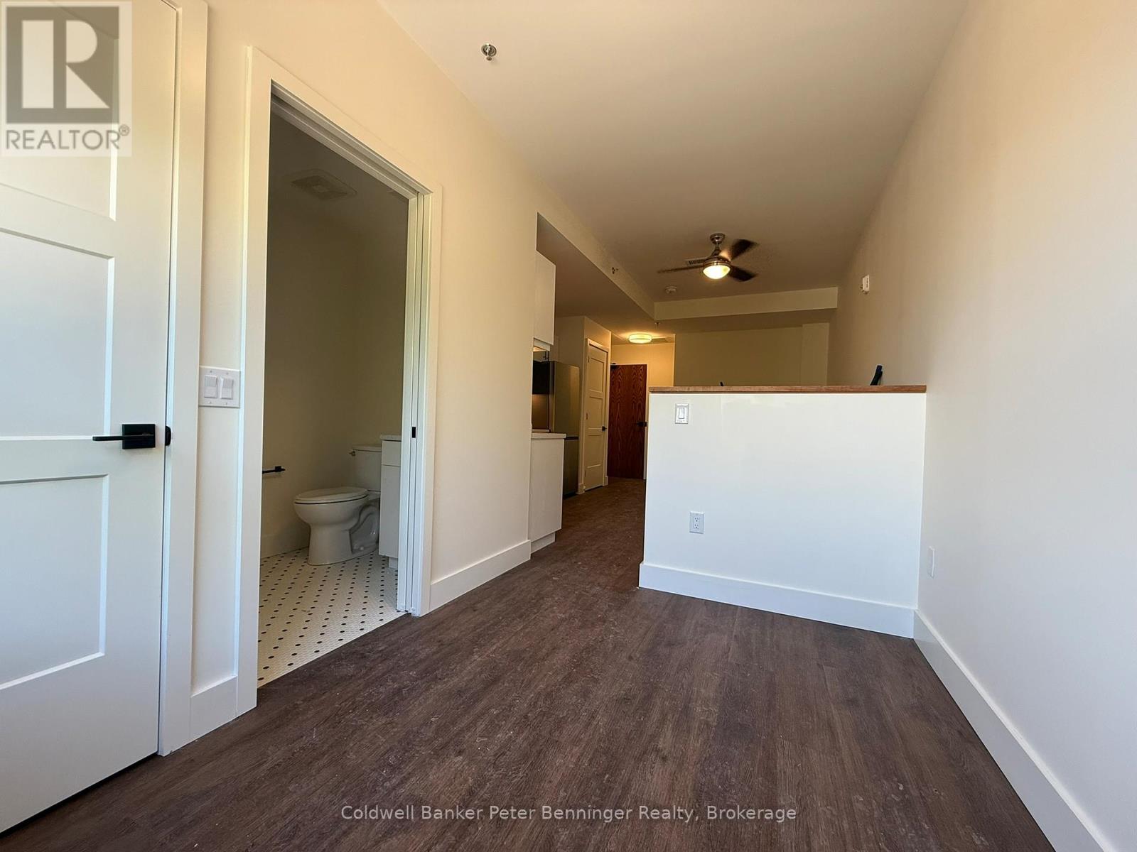 202 - 604 QUEEN STREET S