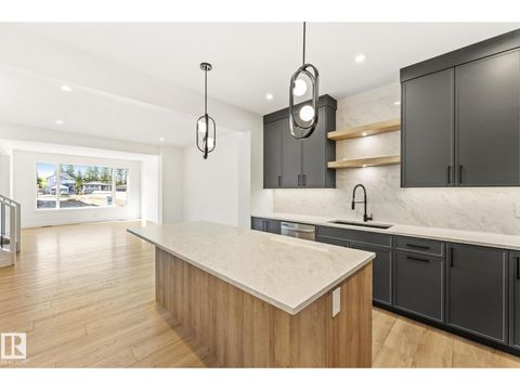 103 Newbury Ci Sherwood Park AB T8B0E8