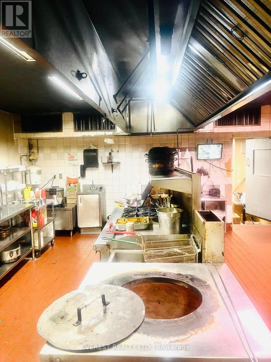 105 MACDONELL STREET