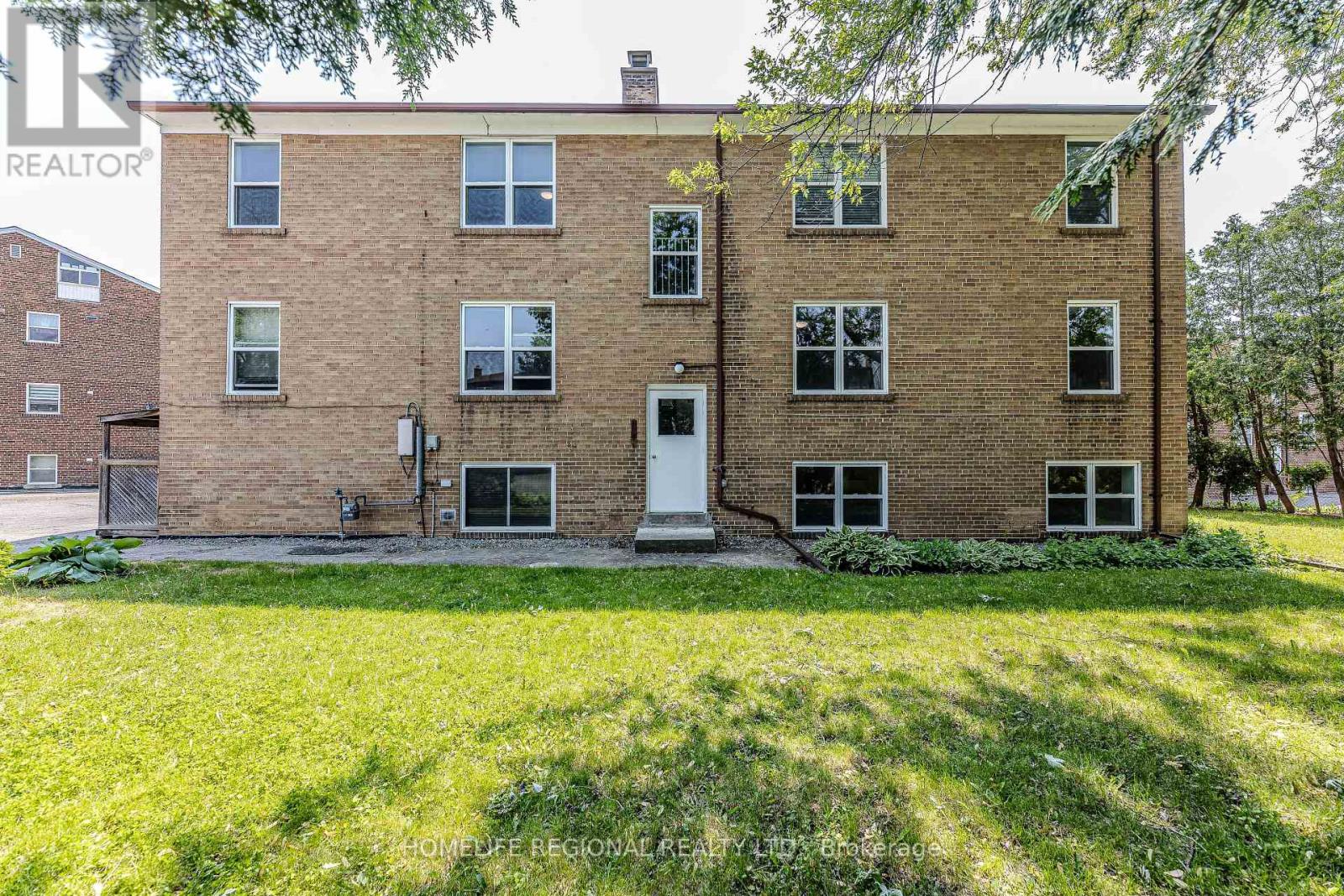 50 CUFFLEY CRESCENT N