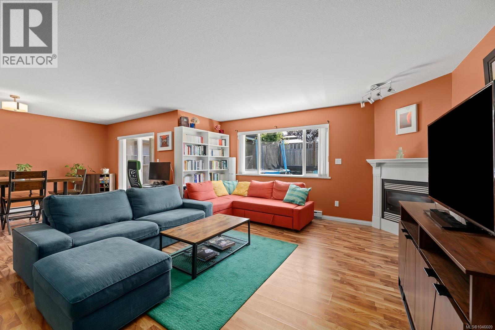 3351 Coniston Cres
