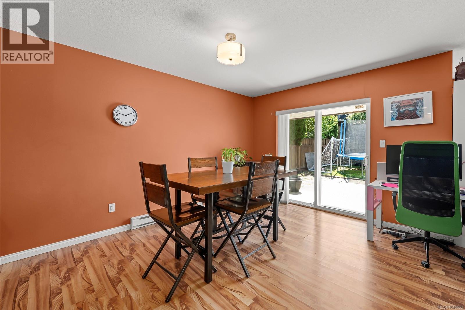 3351 Coniston Cres