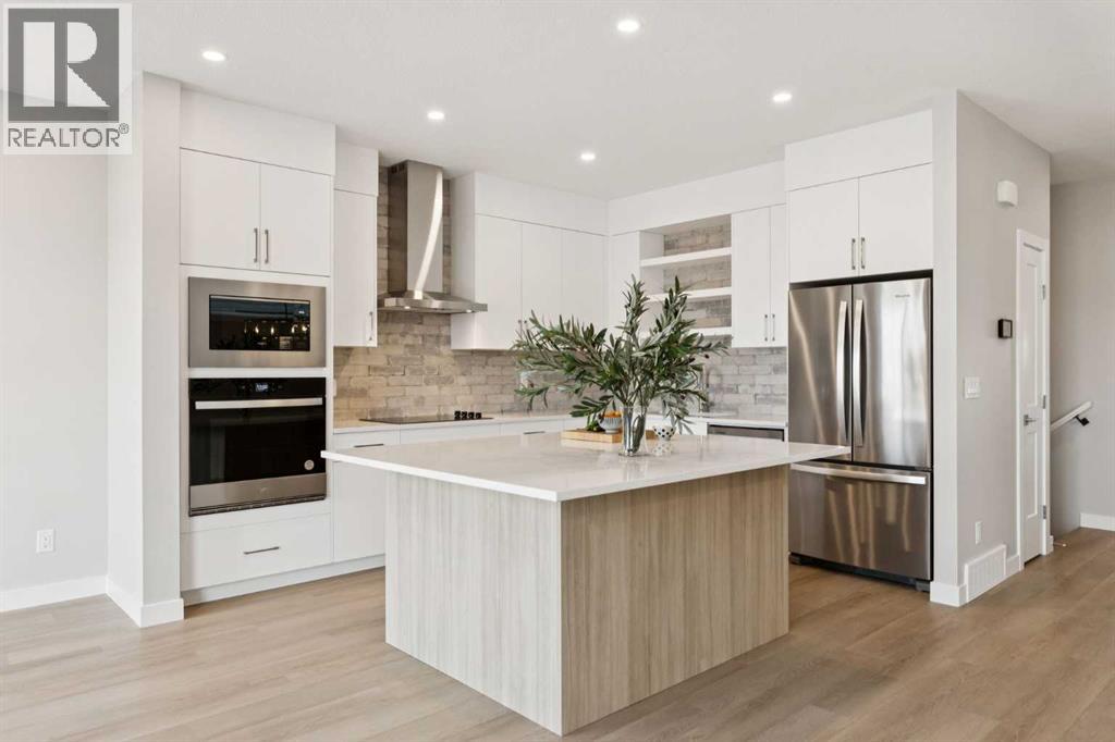 215 Greenwich Drive NW