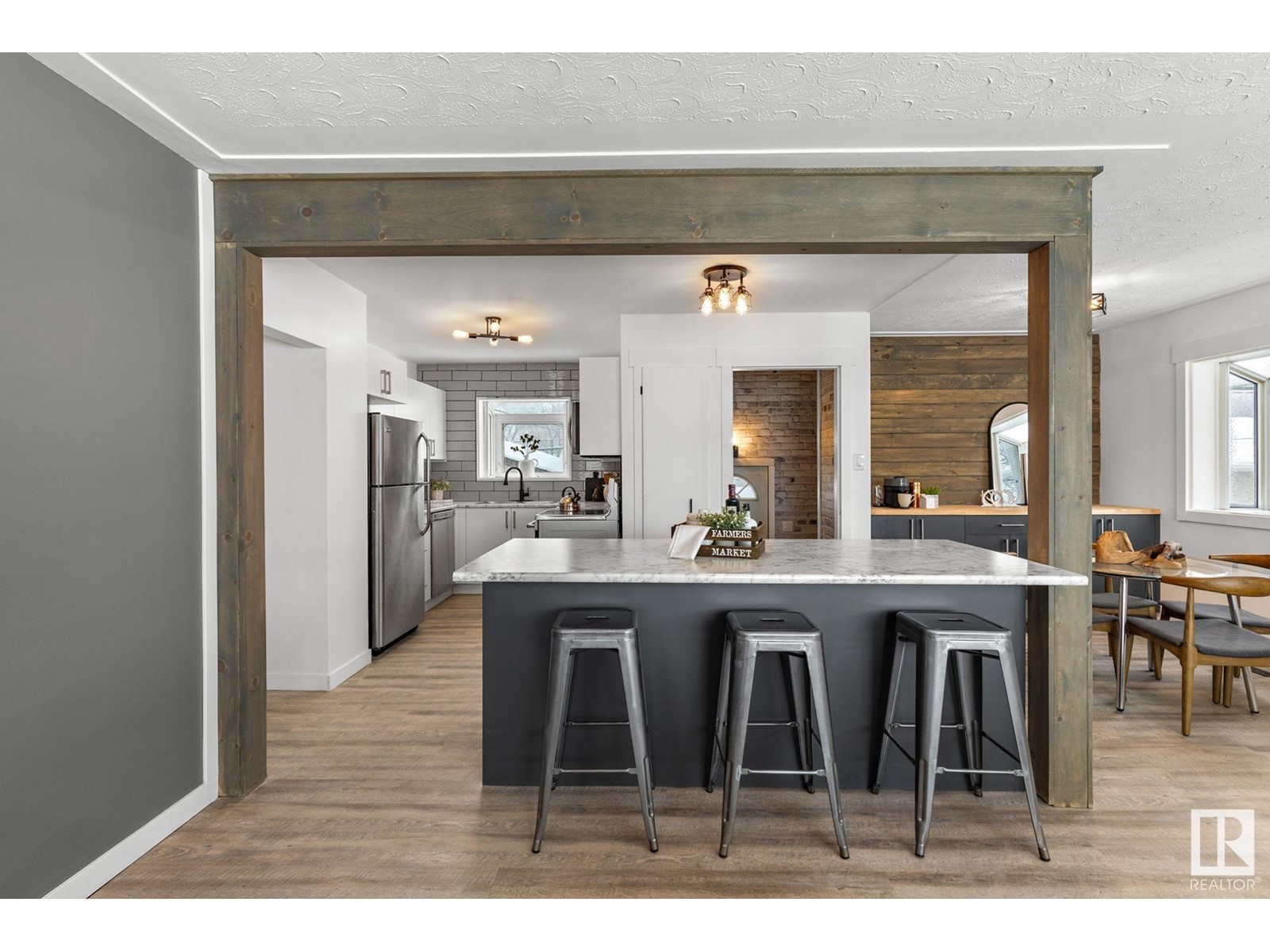 12220 55 ST NW