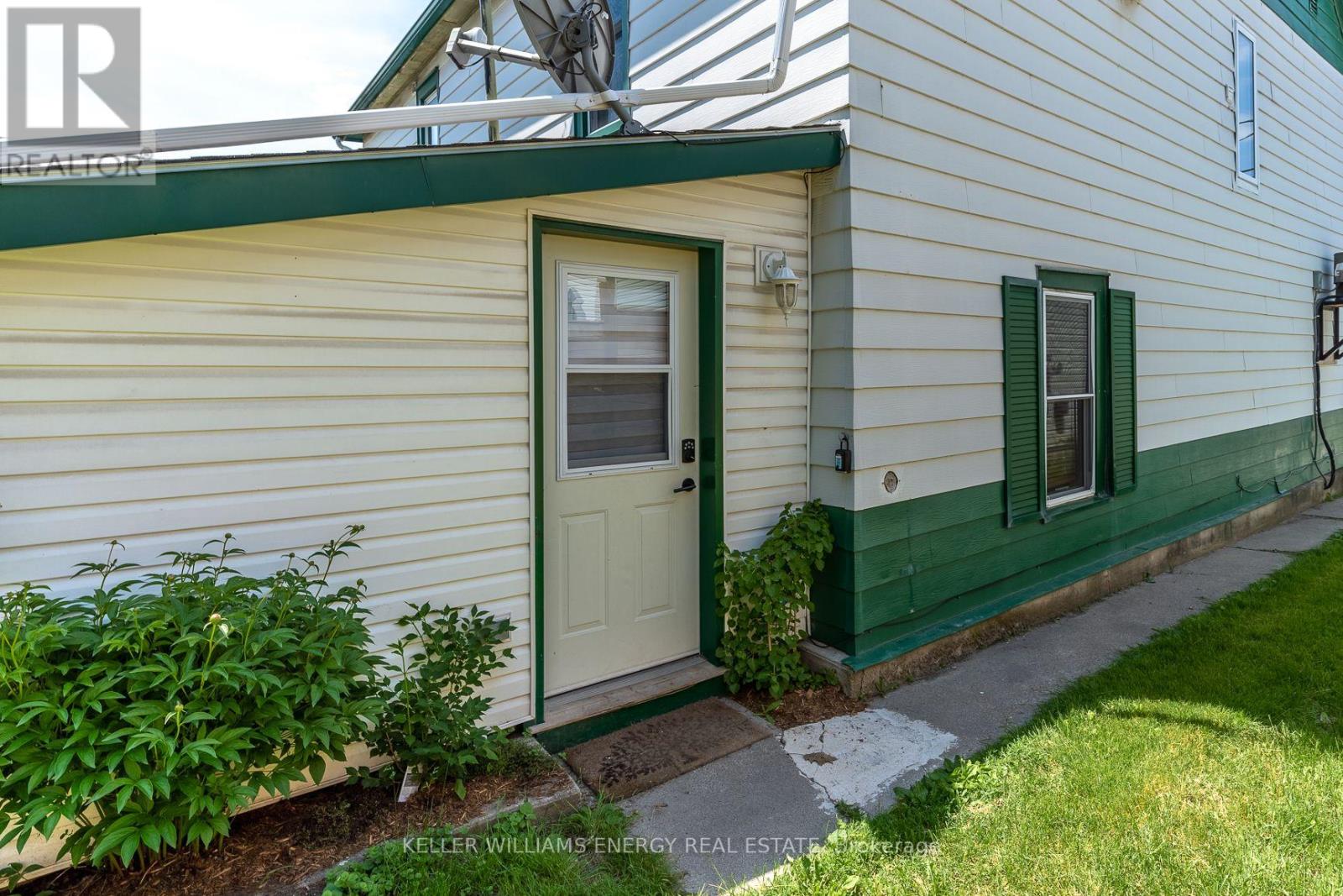 60 PICTON MAIN STREET