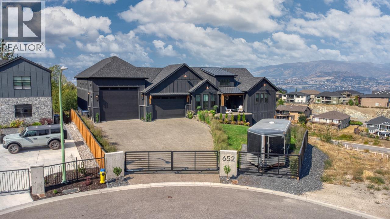 652 Trumpeter Road