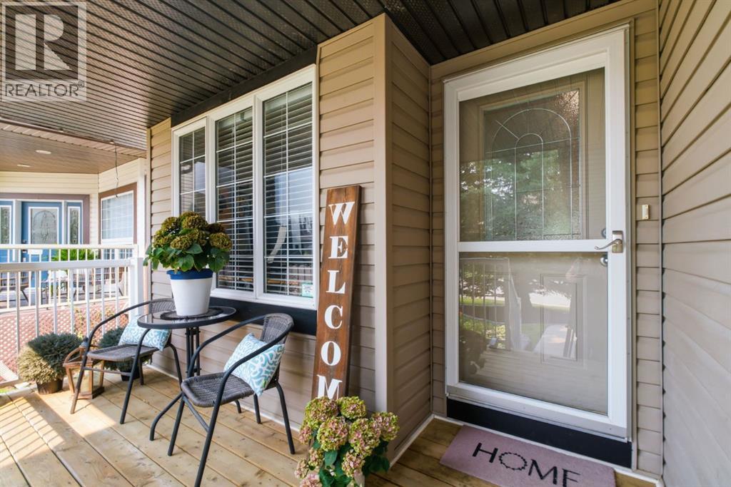 132 Coopers Heights SW