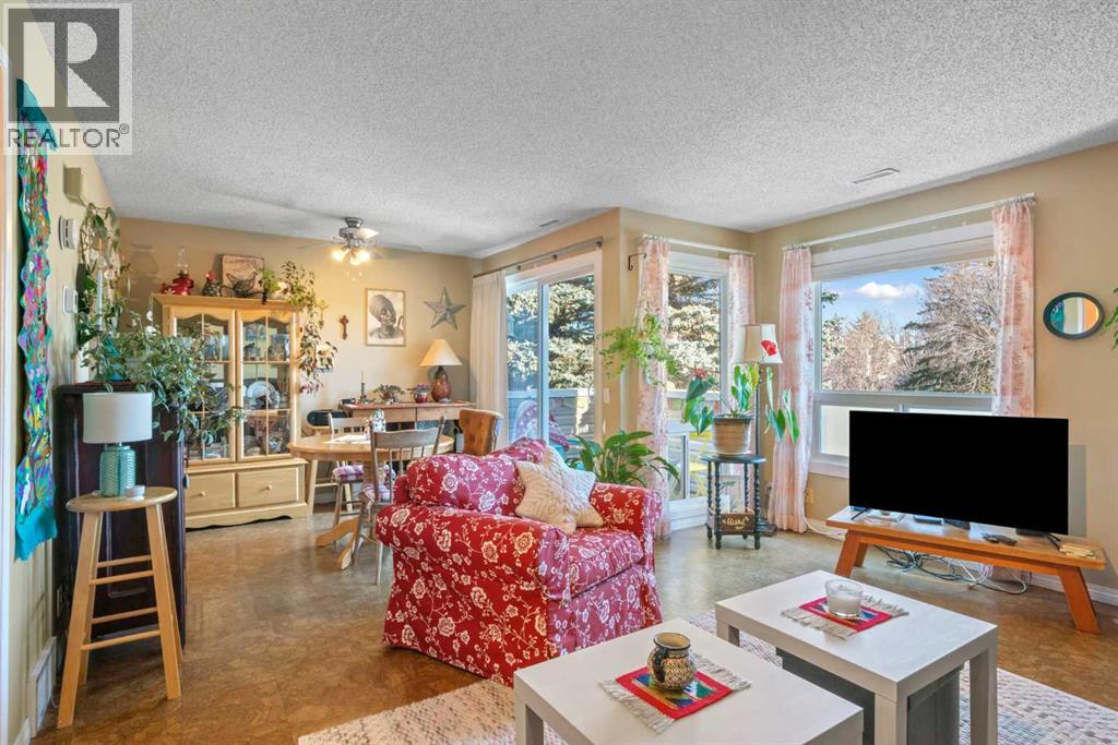 43, 200 Shawnessy Drive SW