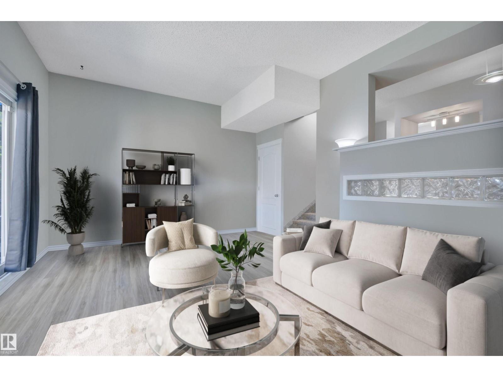 2456 104 ST NW