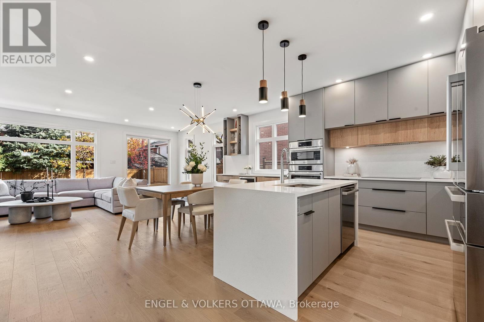 493 HIGHCROFT AVENUE