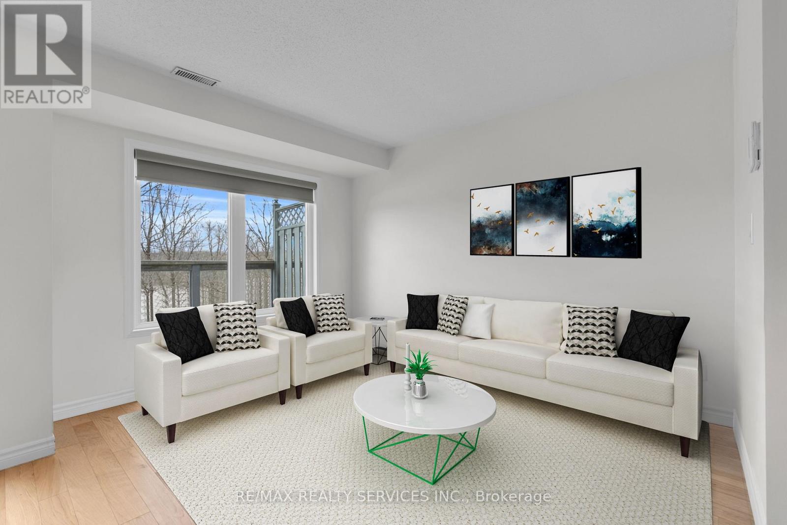 9 - 245 BISHOP STREET S