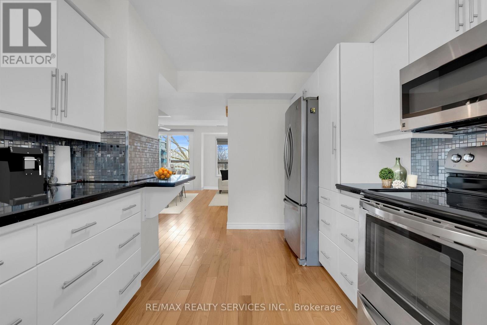 9 - 245 BISHOP STREET S