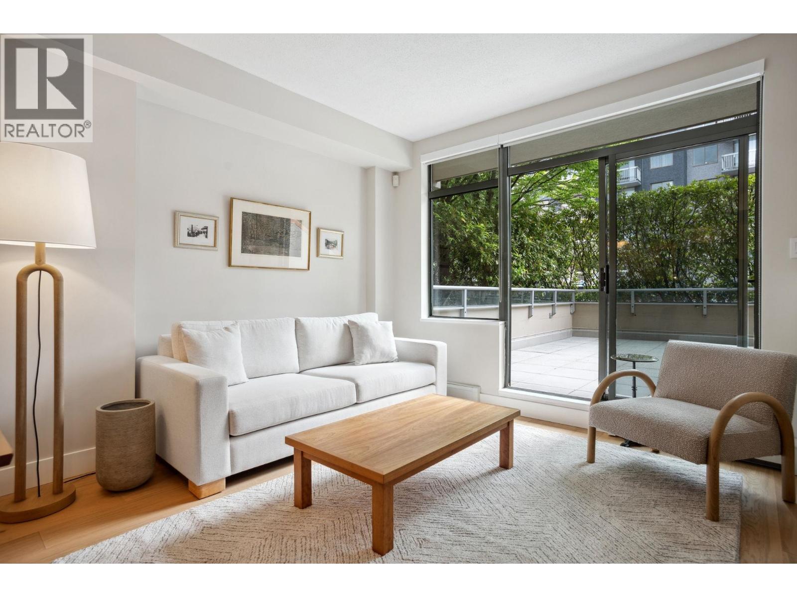 100 1688 ROBSON STREET