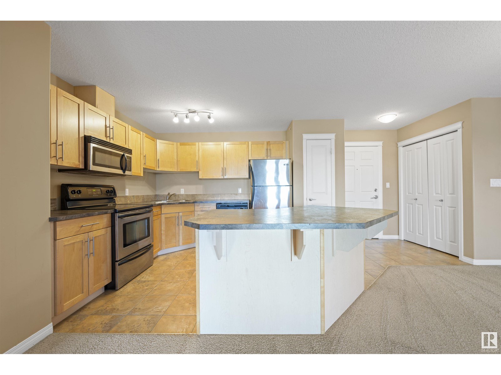 #412 300 SPRUCE RIDGE RD