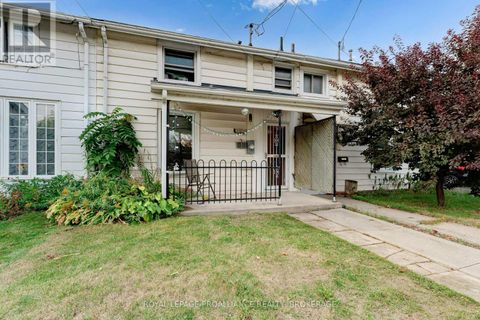 318 SYDENHAM STREET Kingston (East of Sir John A. Blvd) ON K7K3M9