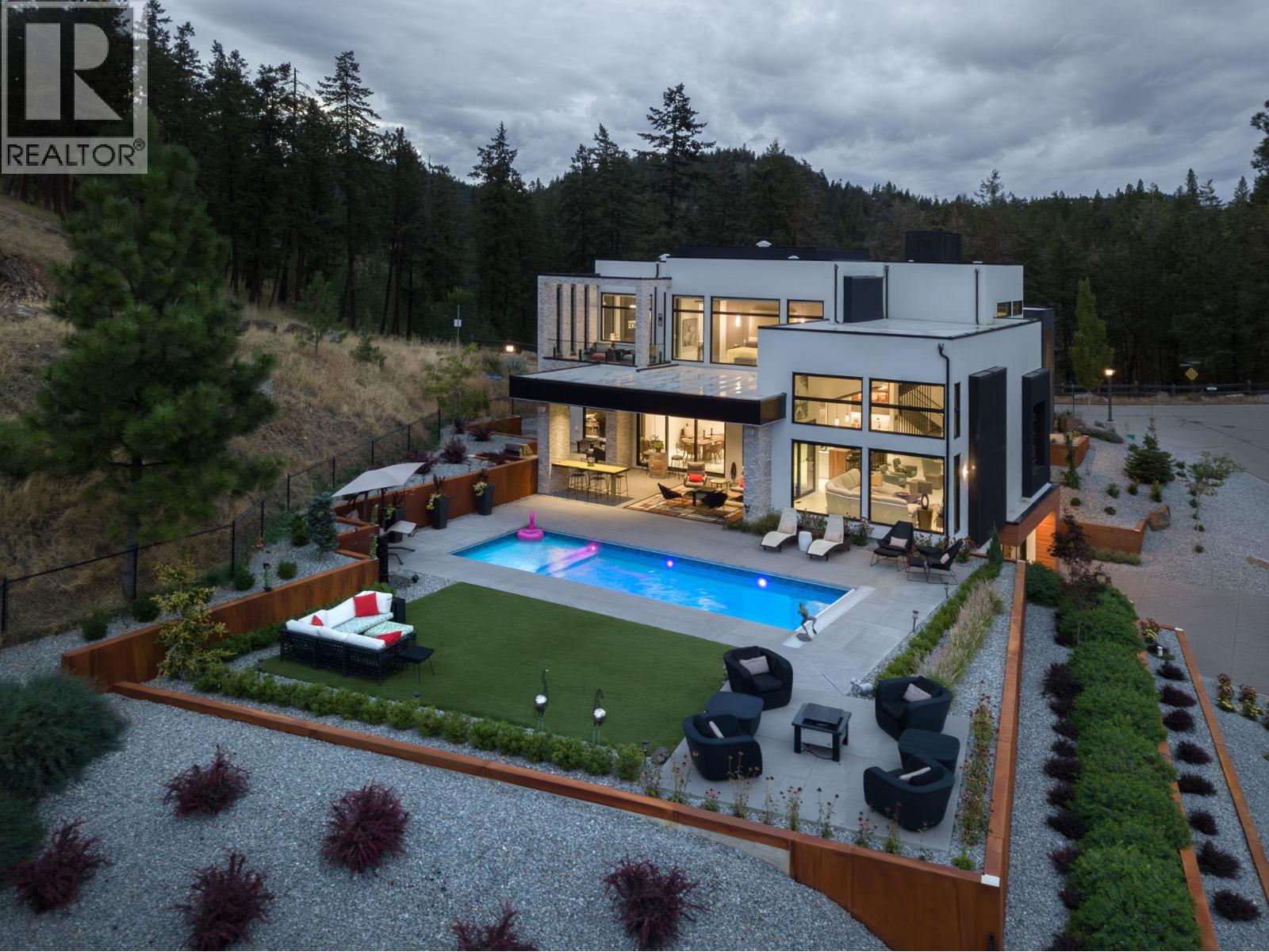 722 Highpointe Place