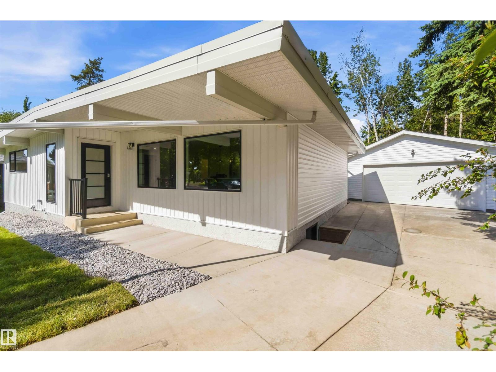 19 GREENBRIER CR