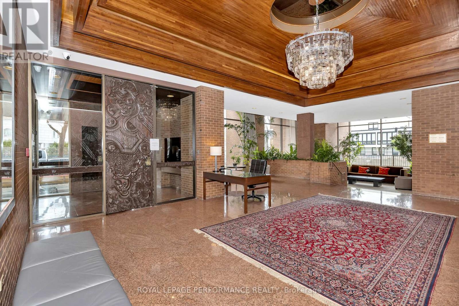 1204 - 40 BOTELER STREET