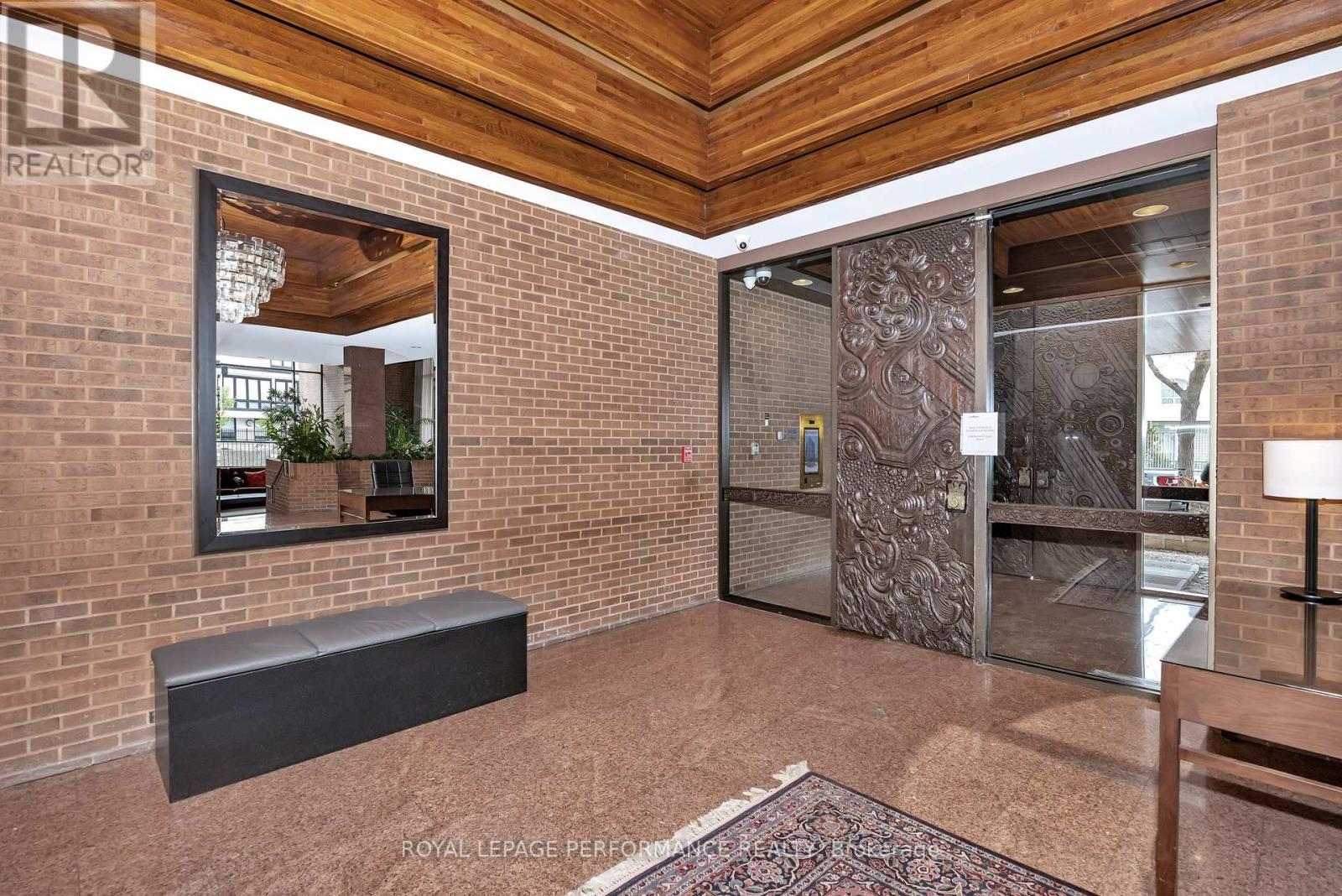 1204 - 40 BOTELER STREET