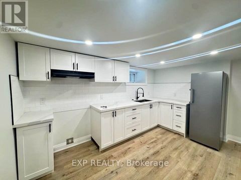 5 - 952 MAIN STREET E Hamilton (Blakeley) ON L8M1M8