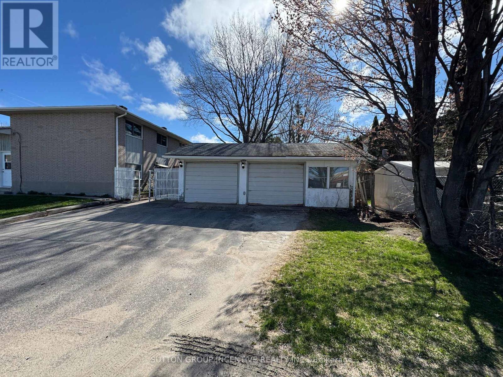 798 BIRCHWOOD ROAD