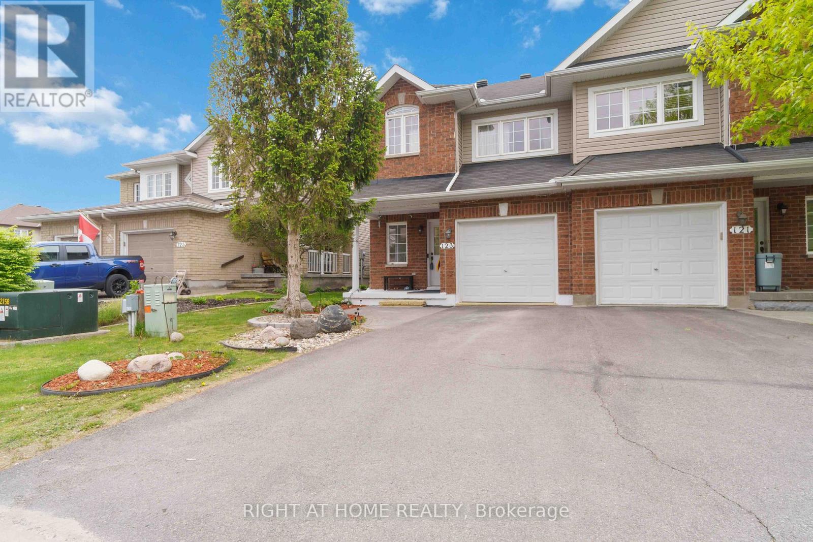 123 WOLFF CRESCENT