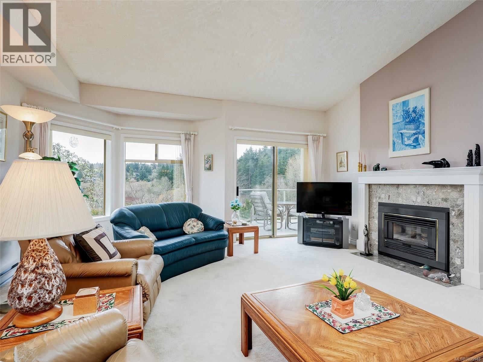 19 4360 Emily Carr Dr