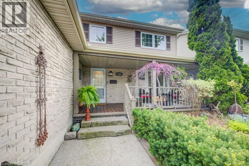 106 PARKLAND Crescent