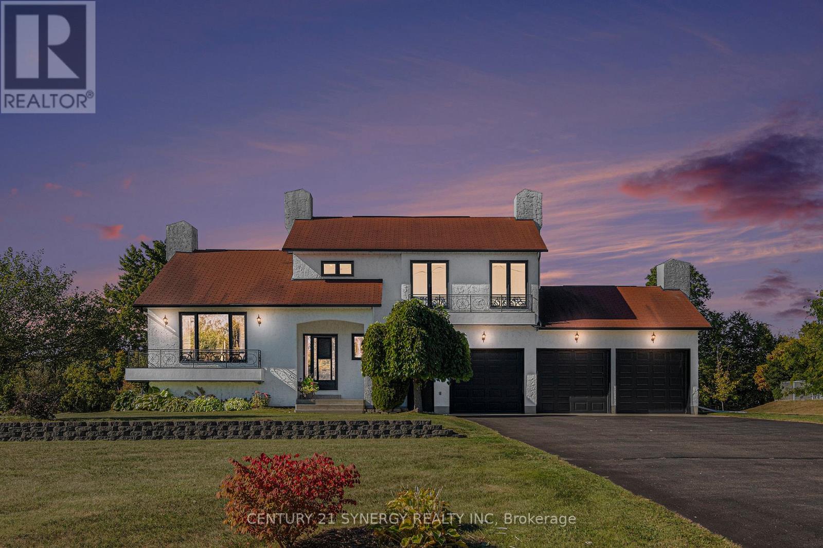 12 DAVIS LANE