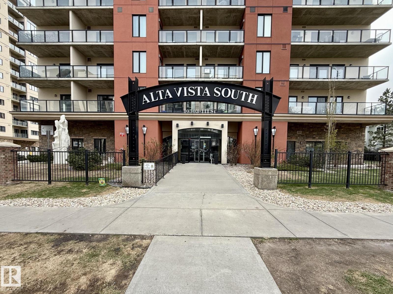#403 10303 111 ST NW