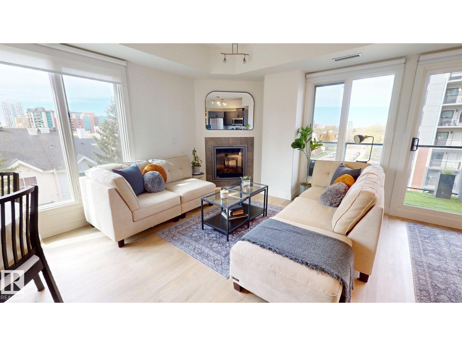 #403 10303 111 ST NW