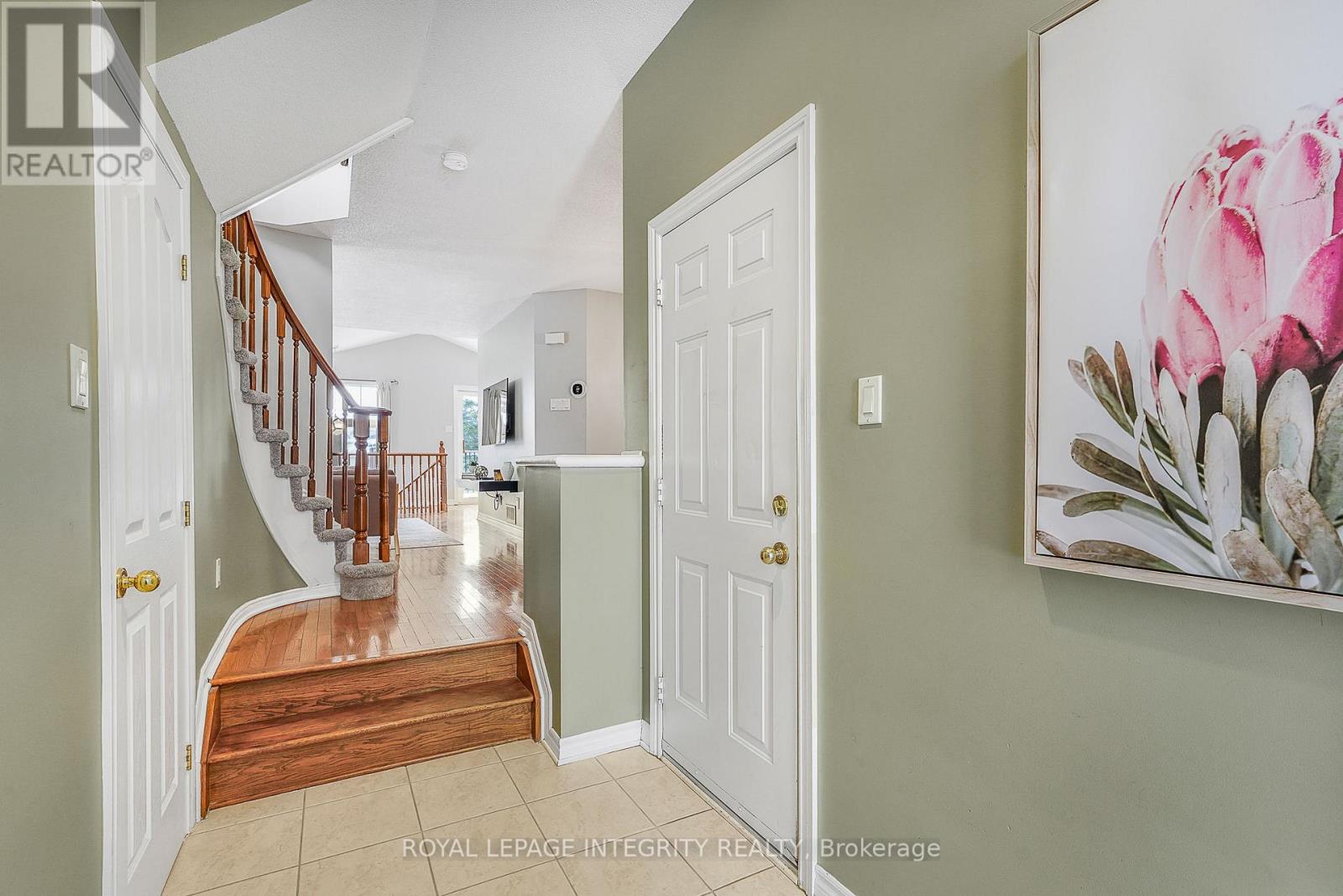 1033 MARKWICK CRESCENT