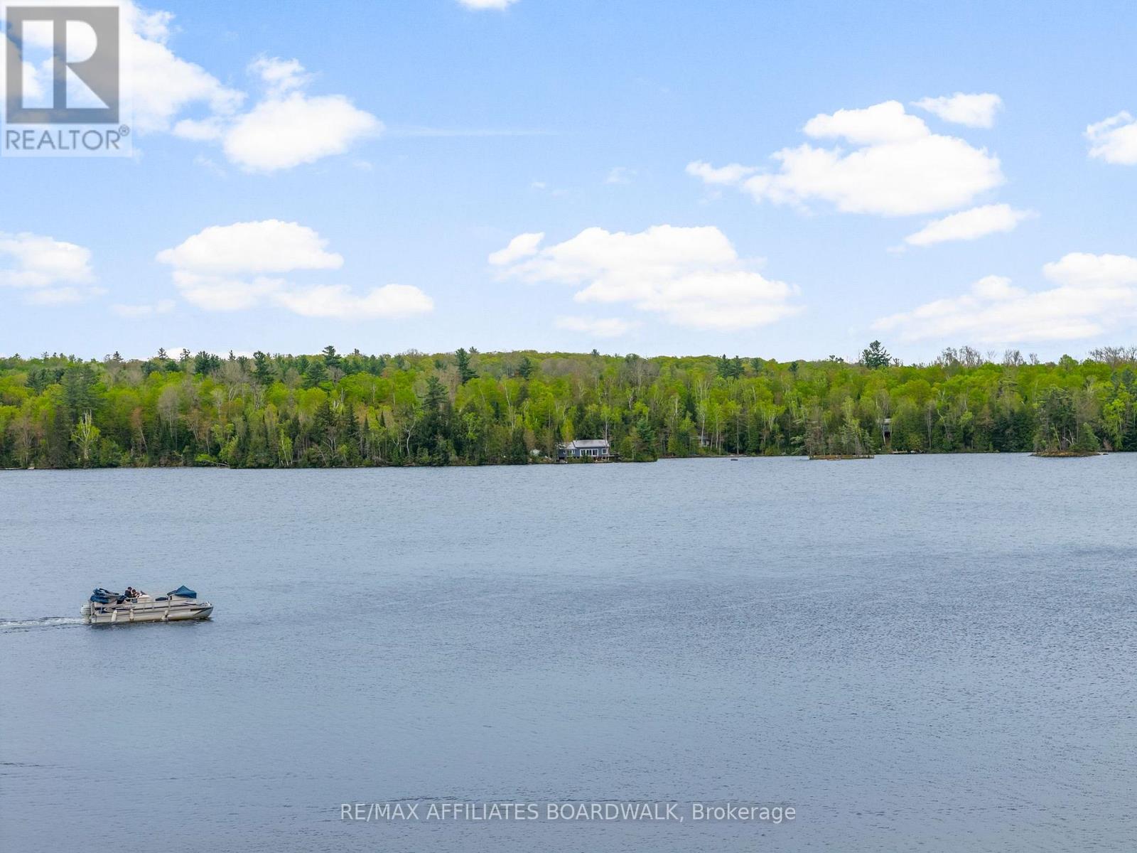 593 MAZINAW LAKE