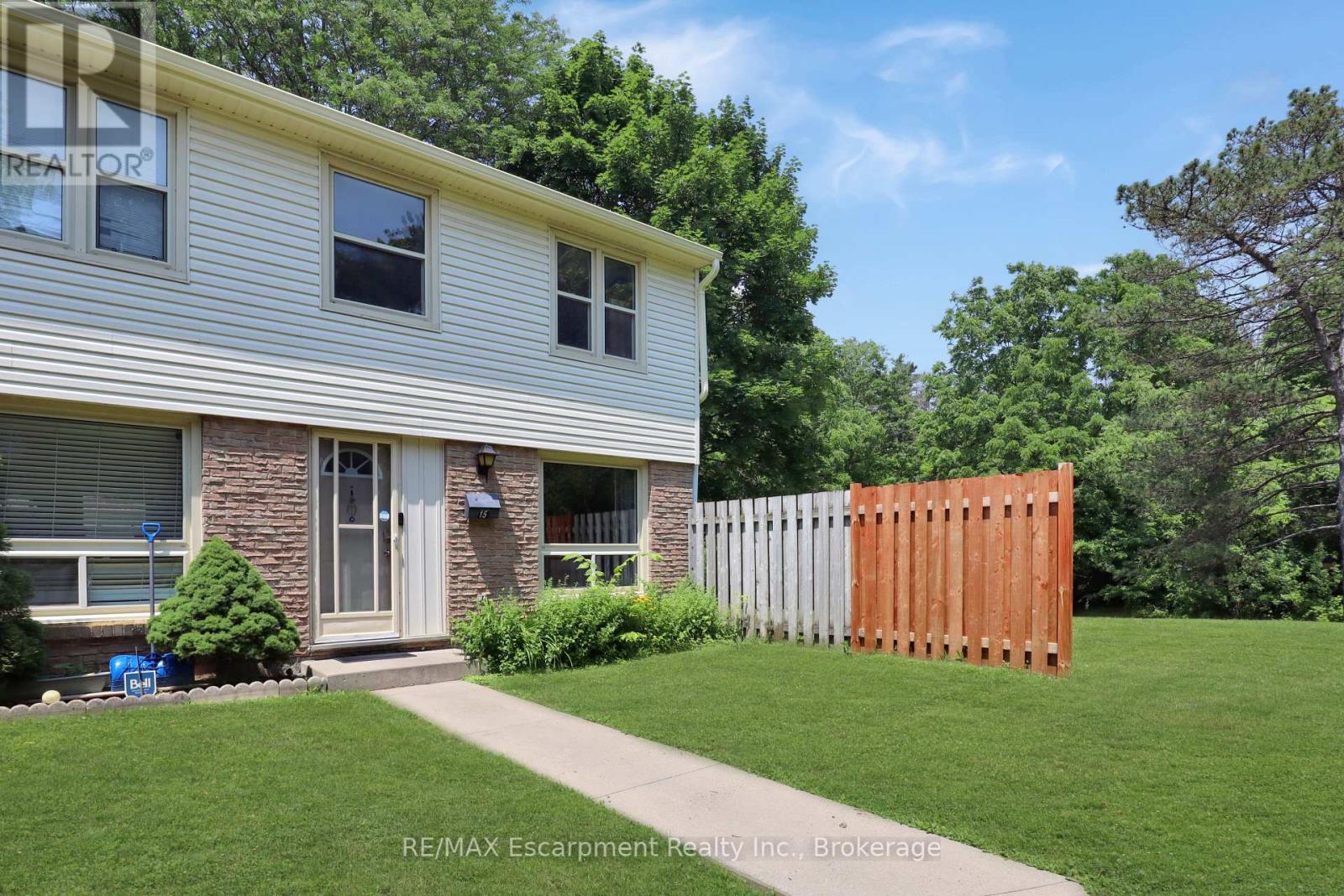 15 - 165 GREEN VALLEY DRIVE
