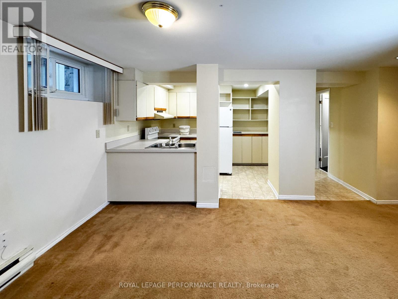 3 - 144 KEEFER STREET