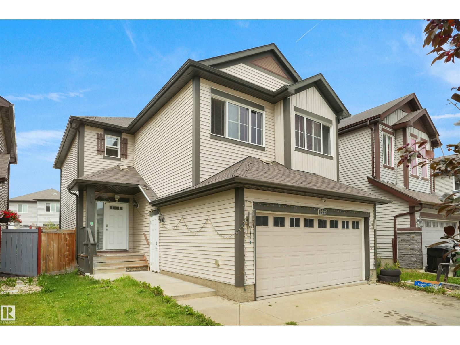 1932 51 ST SW