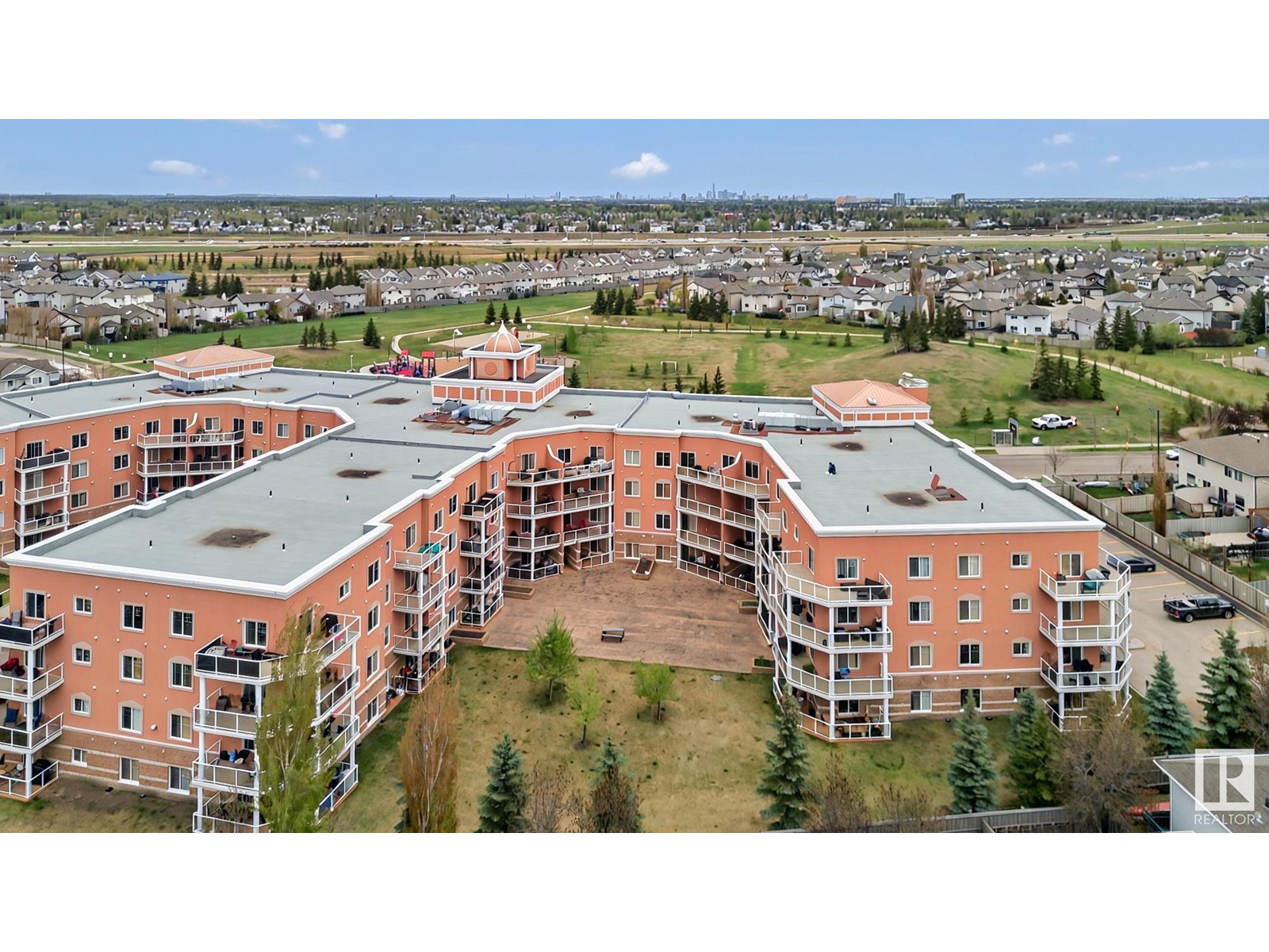 #104 263 MACEWAN RD SW