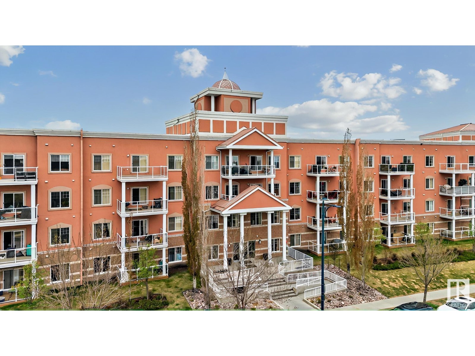 #104 263 MACEWAN RD SW