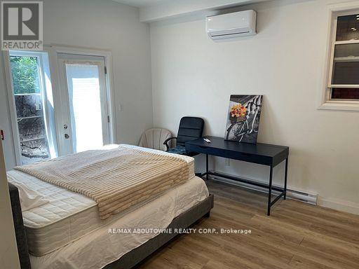 66 WELLINGTON STREET S