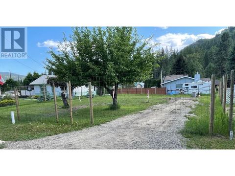 580 CENTRAL Avenue Midway BC V0H1M0