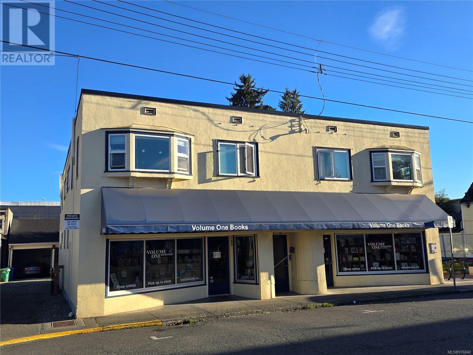 145 Kenneth St