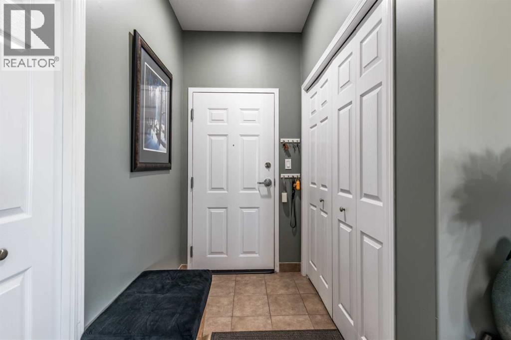 209, 105 Main Street S