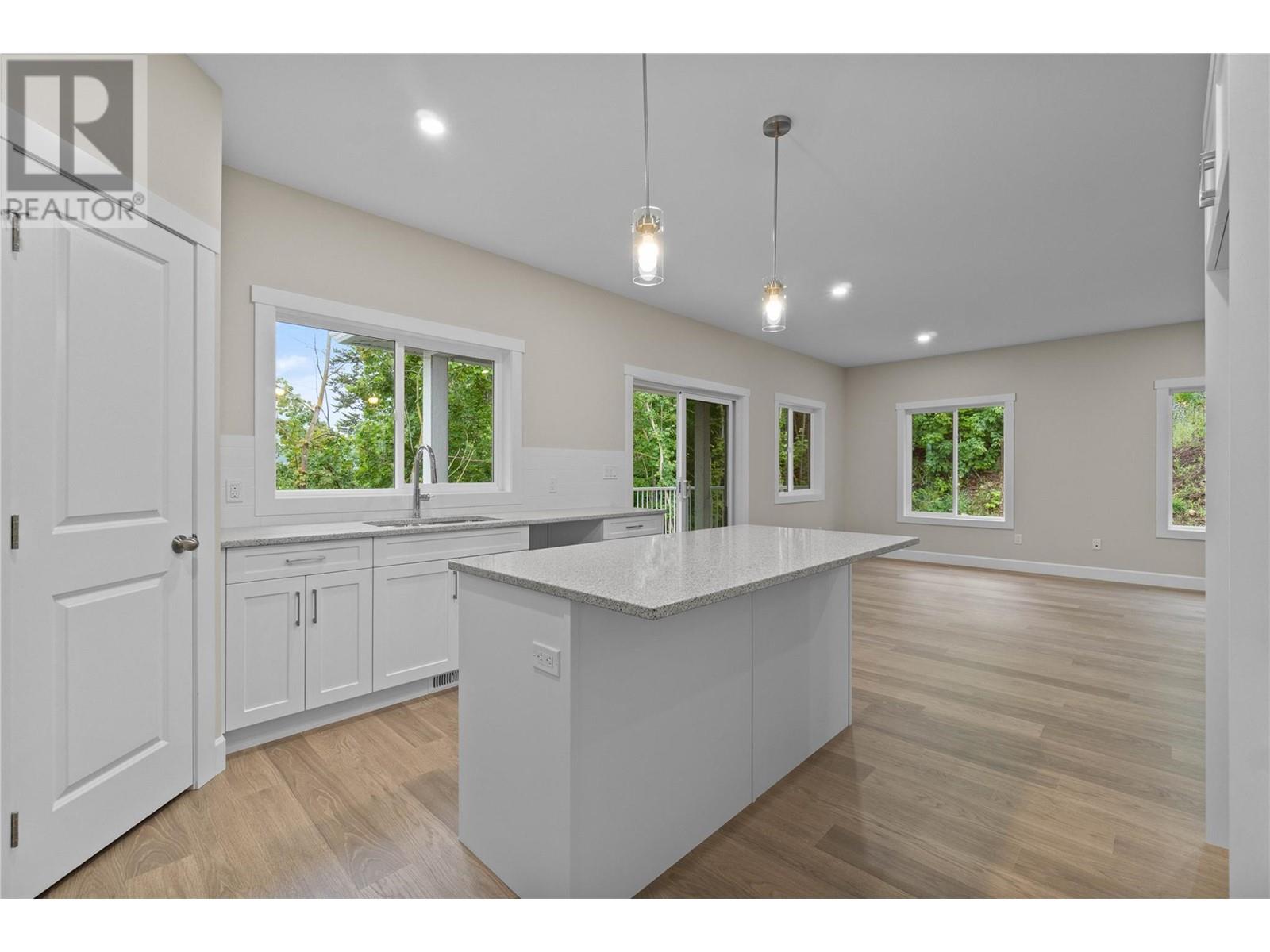 806 Cliff Avenue Unit# 104