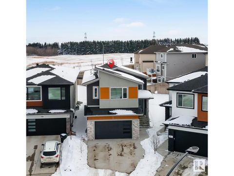 1803 17 AV NW Edmonton AB T6T2N2
