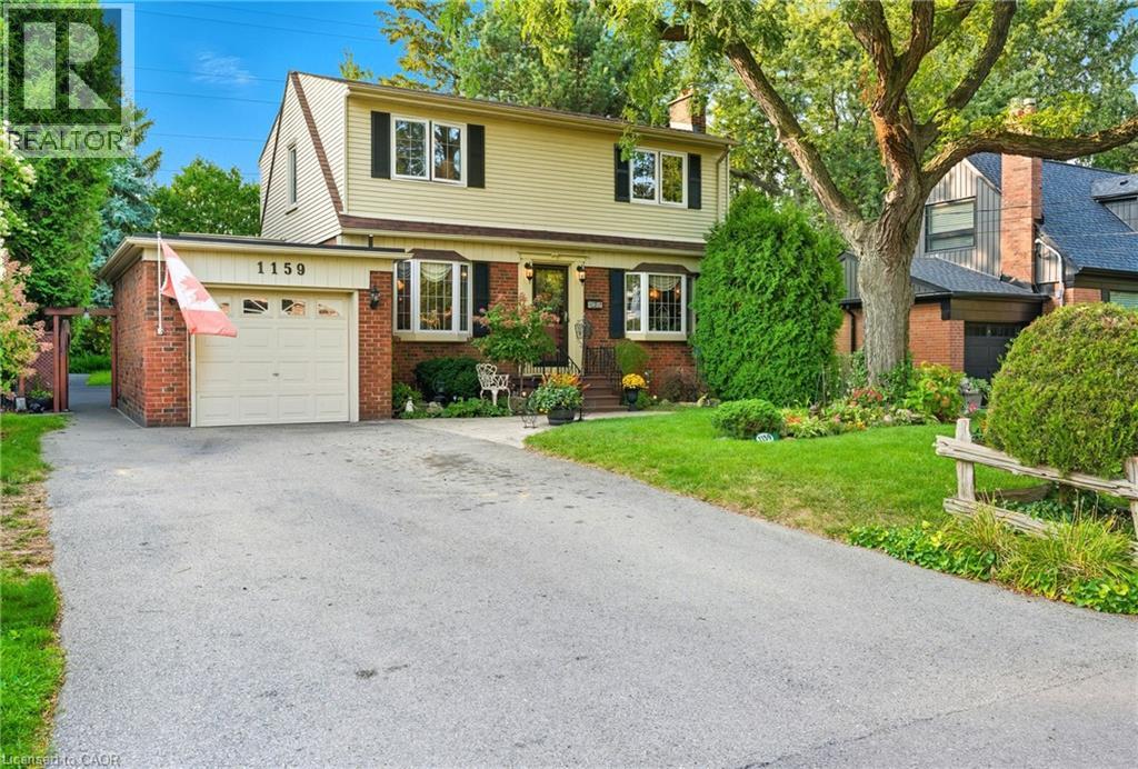 1159 GREENING Avenue